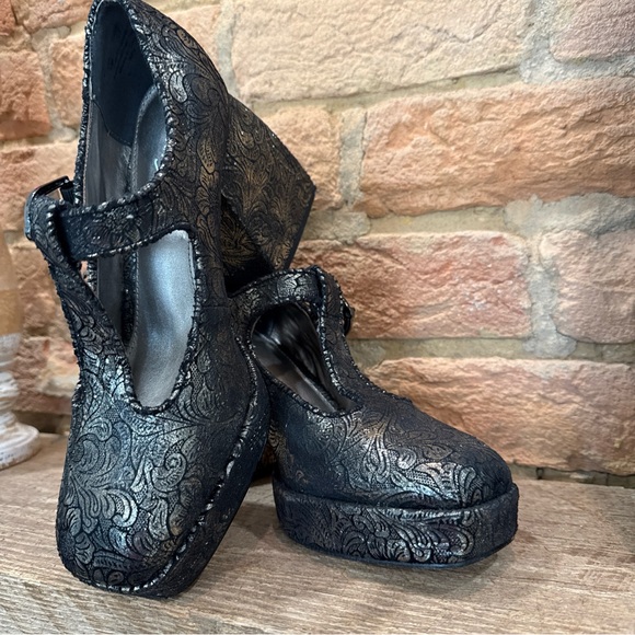 Circus by Sam Edelman Black and Silver Patterned Heels Kay Mary Jane - Picture 2 of 10